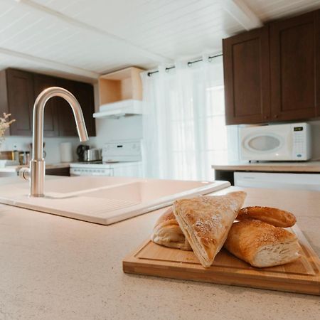 Auberge De L'Ouest Deschambault Экстерьер фото