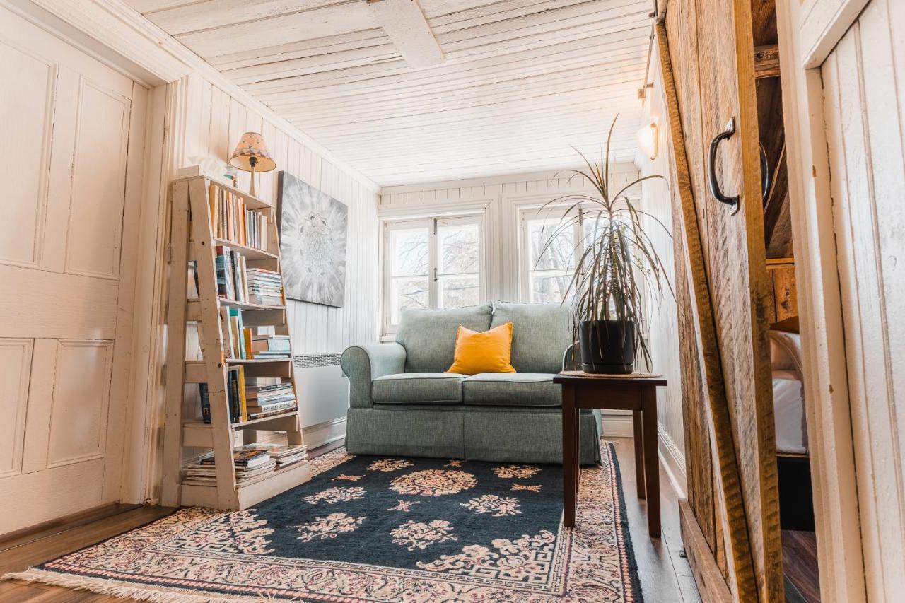 Auberge De L'Ouest Deschambault Экстерьер фото